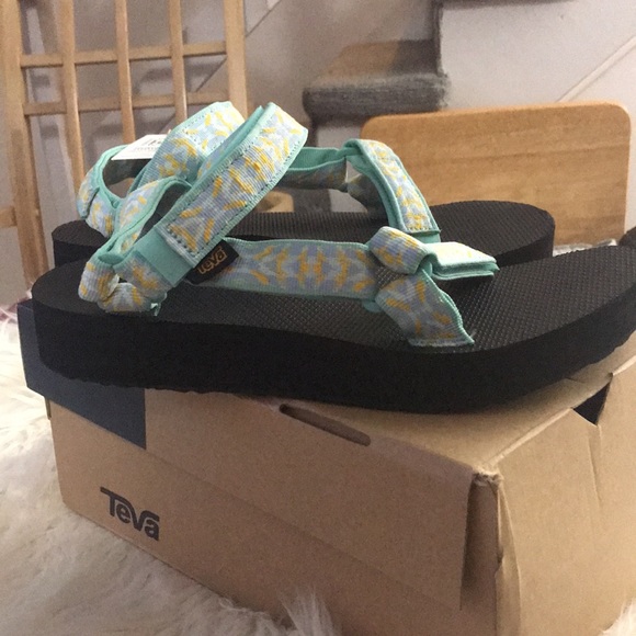 TEVA 🆕NWT*WOMENS SIZE 10 SANDALS - Picture 3 of 8